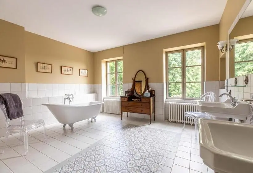 デラックススイート, Château De Charmeil  Vichy Chambres D Hôtes