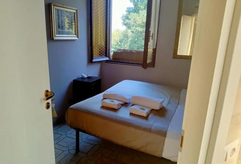 ガーデンビュースタンダードルーム, Grazzano Antica Stazione