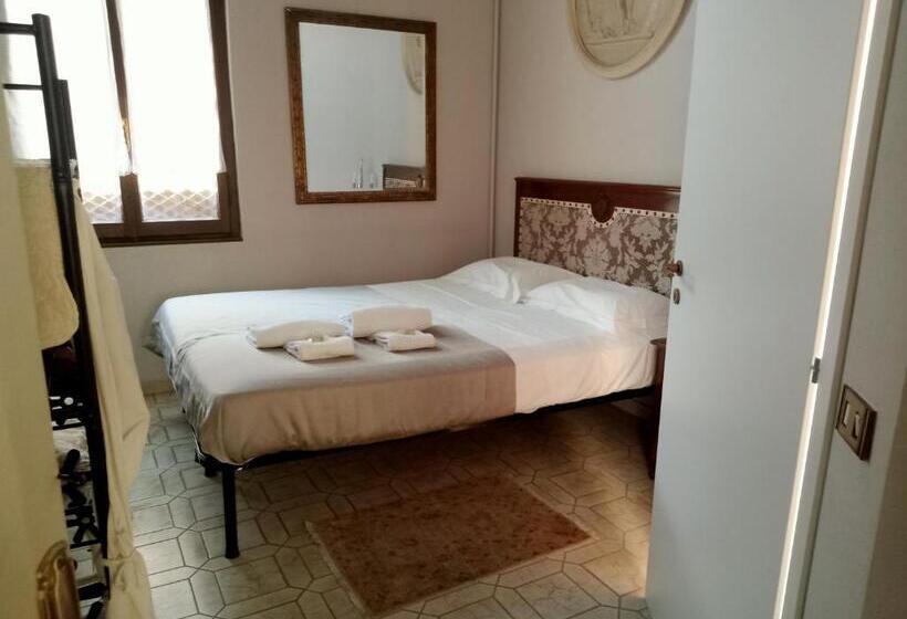 ガーデンビュースタンダードルーム, Grazzano Antica Stazione