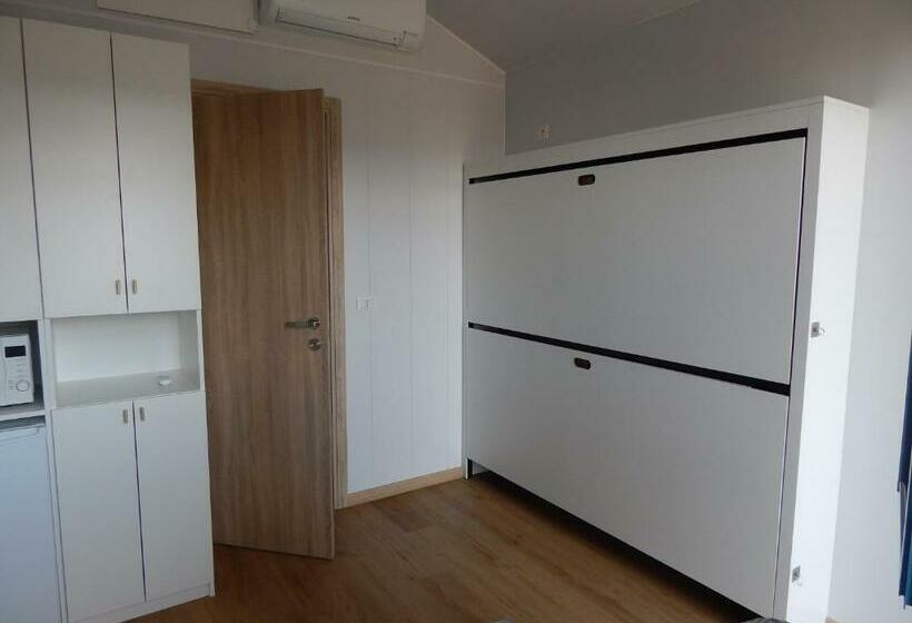 بانگلوی استاندارد با چشمانداز دریا, Residence Stabilimento Roma