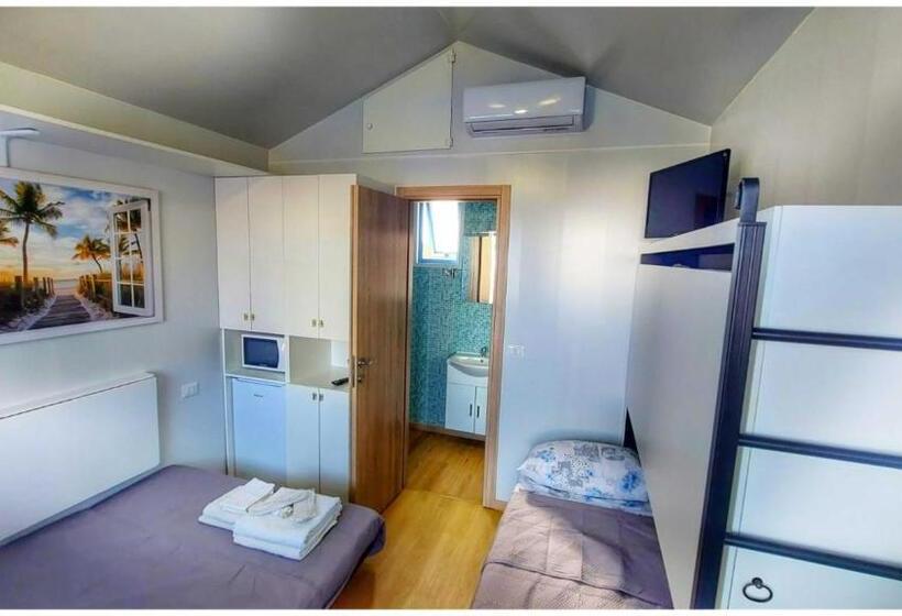 بانگلوی استاندارد با چشمانداز دریا, Residence Stabilimento Roma