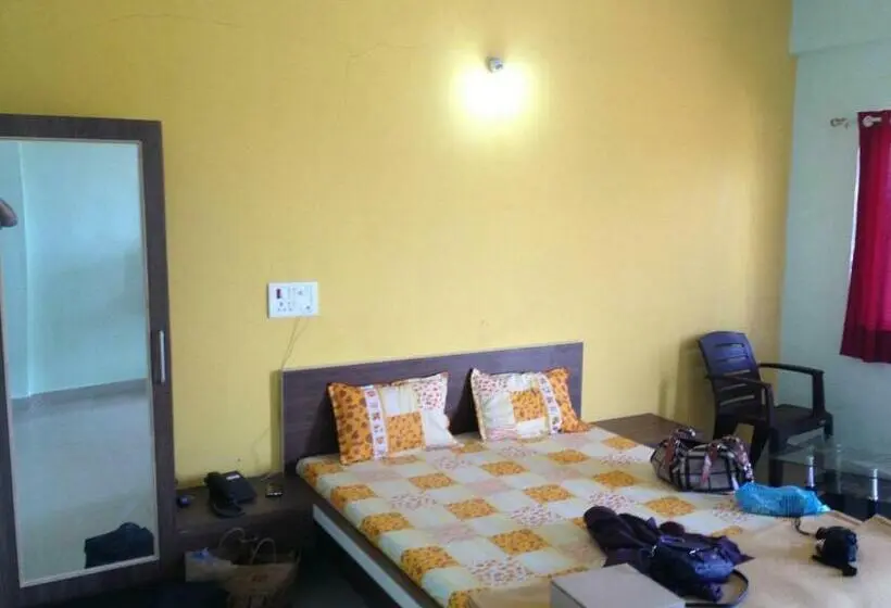 キングサイズベッドのスタンダードルーム, Ss Resort Near Jaysagar Lake