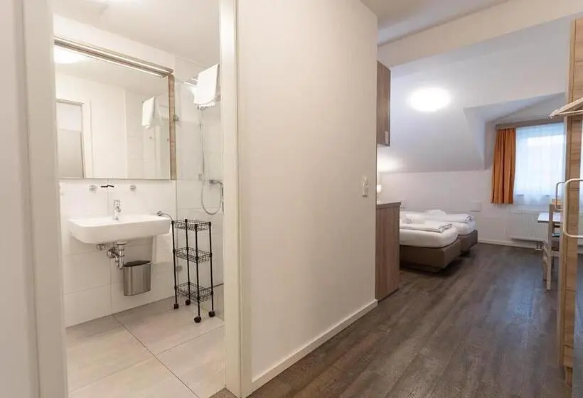 Camera Standard, Aparthotel Oberfeld West München, Selbstversorger