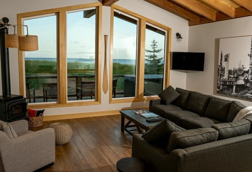 בקתה, Haida House At Tllaal