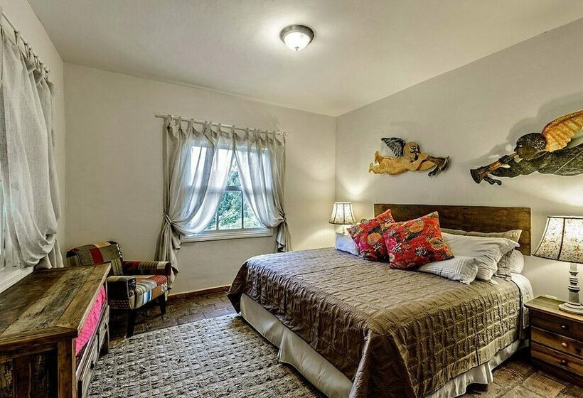 クラシックスイート, Hospedaria Casa Da Pedra