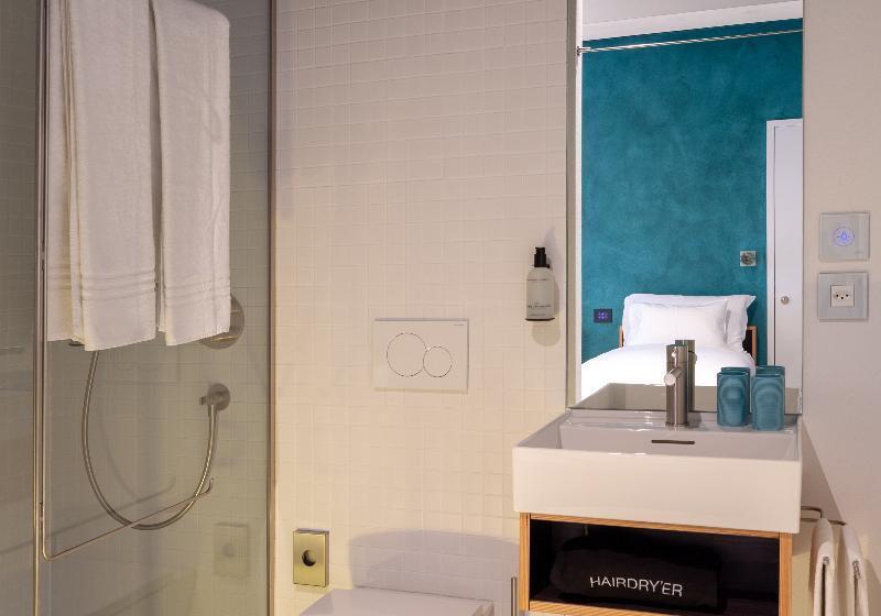Номер Стандарт Трехместный, Riva Rooms & Studios   Check In 24hr
