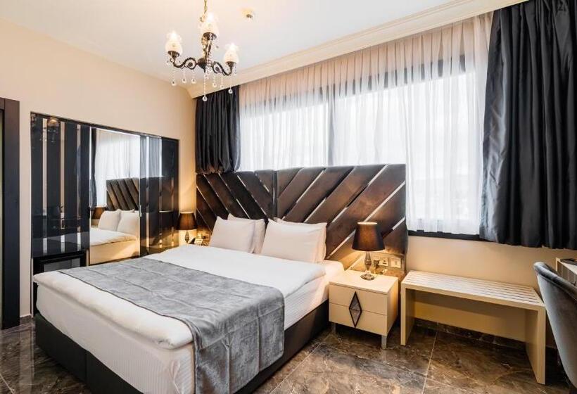 Quarto Estandar, Royal Palace North Cyprus