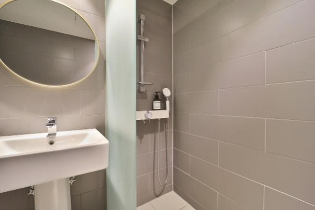 اتاق استاندارد, Yam Yeonsan