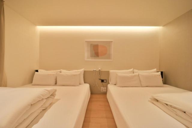 سوئیت پرزیدنت, Yam Yeonsan