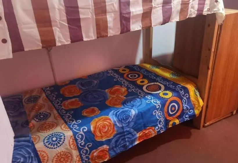 تختخواب در اتاق مشترک, Casahostel