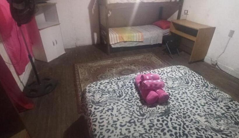 اتاق خانوادگی با سرویس بهداشتی مشترک, Casahostel