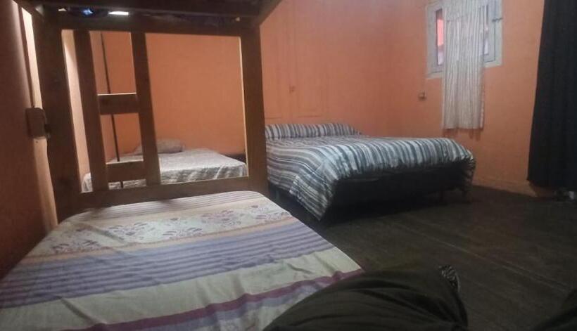 اتاق خانوادگی با سرویس بهداشتی مشترک, Casahostel