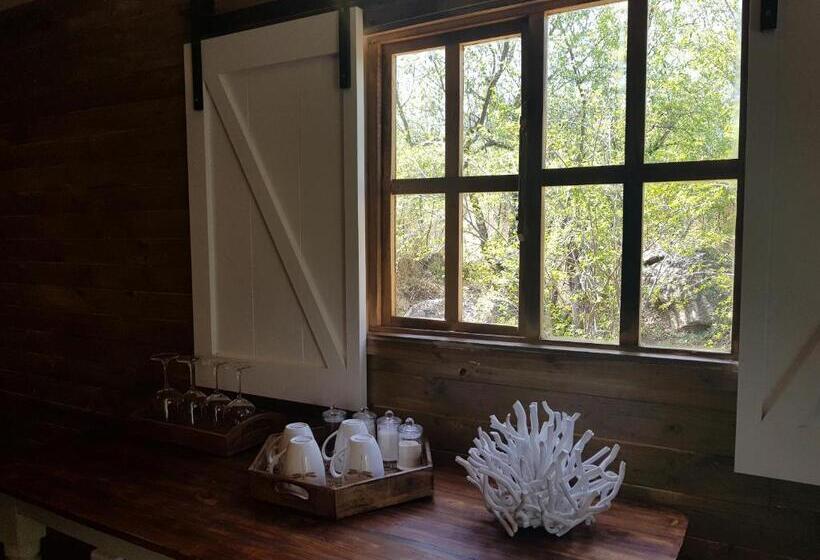 스탠다드 방갈로, River Rock Lodge