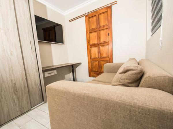 חדר דלוקס, Up21 Guest House