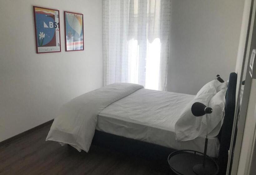 سوییت, Residence Piazza Giotti 8