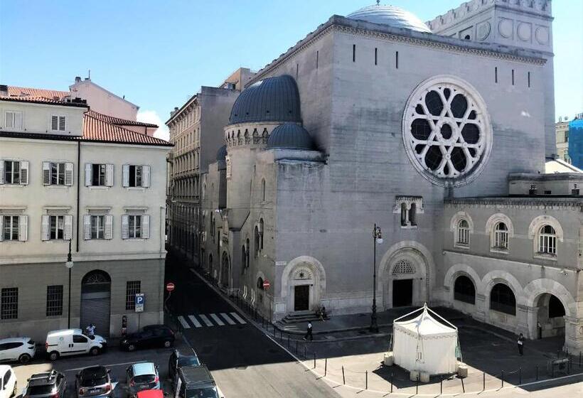 اتاق لوکس, Residence Piazza Giotti 8