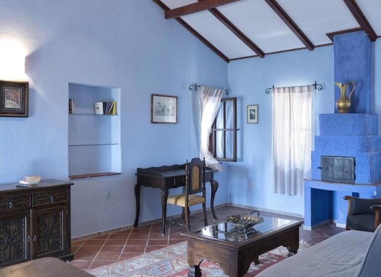 جناح مطلّ علي الحديقة, şato Triopia Butik Otel