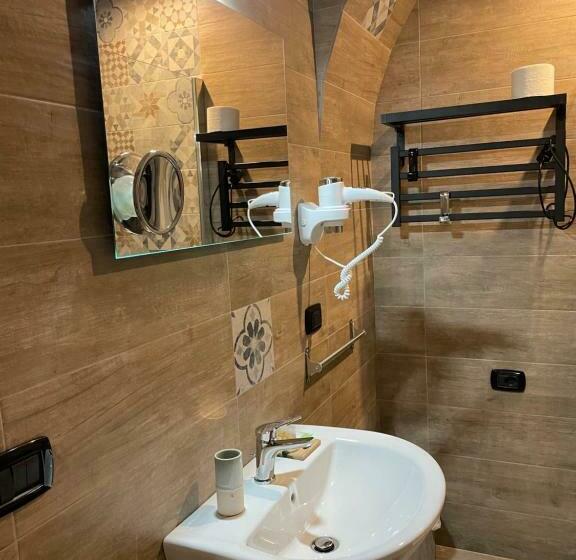 Номер Deluxe, L’angolo Delle Bugie