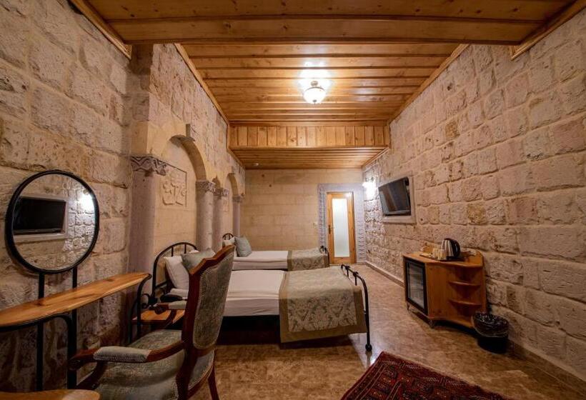 اتاق استاندارد با چشم‌انداز باغ, Cratus Stone Palace