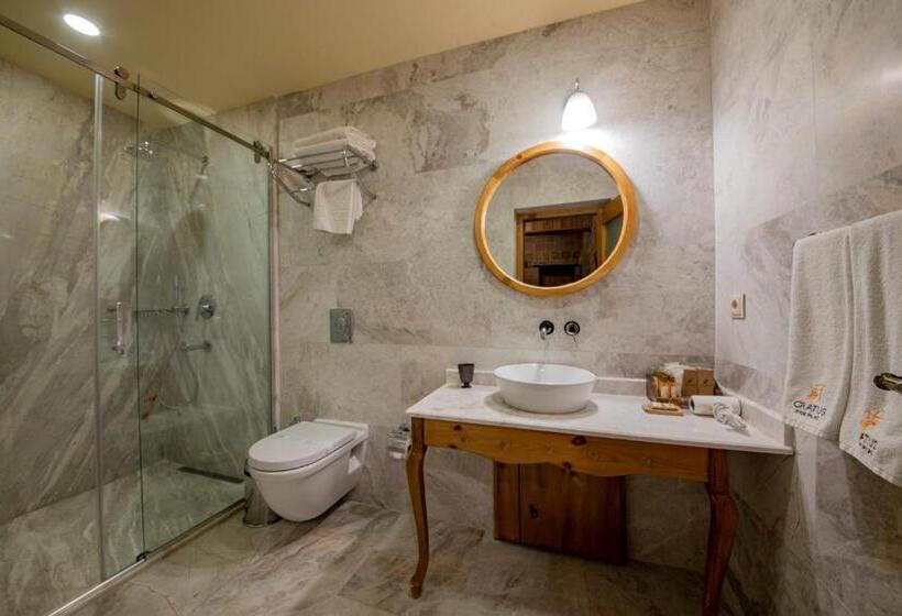 اتاق استاندارد با چشم‌انداز باغ, Cratus Stone Palace