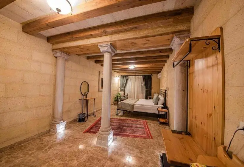 Juniorsviitti, Cratus Stone Palace