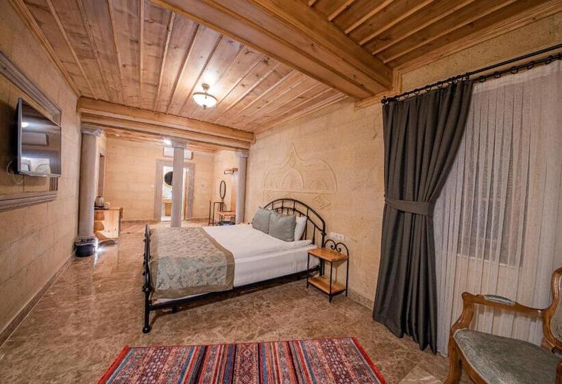 اتاق لوکس, Cratus Stone Palace