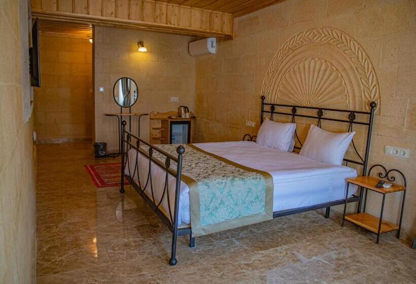 اتاق لوکس, Cratus Stone Palace