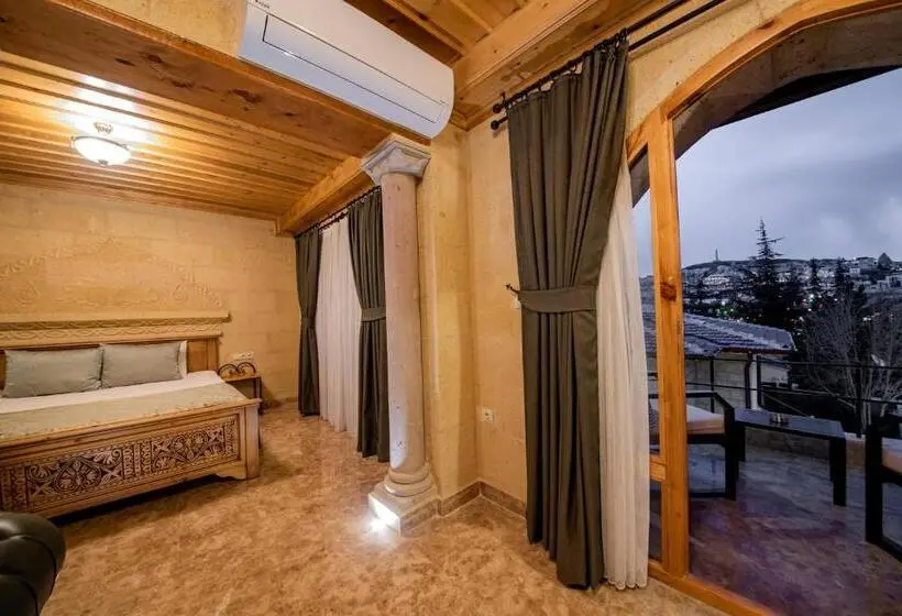 Sviitti Parveke, Cratus Stone Palace