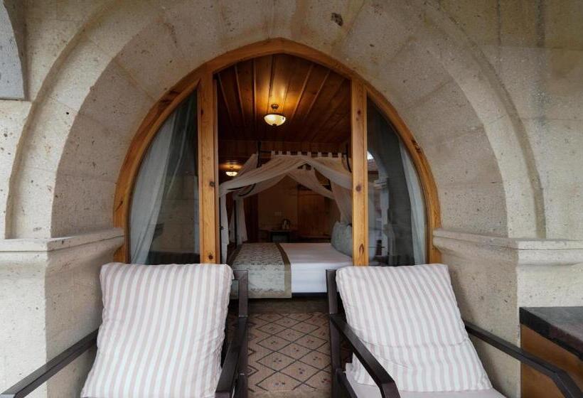 اتاق لوکس با بالکن, Cratus Stone Palace