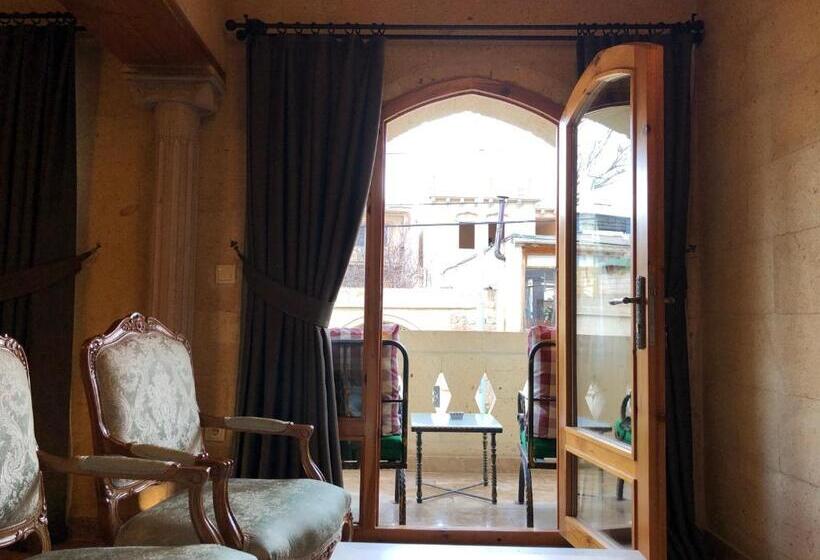 سوییت جونیور با بالکن, Cratus Stone Palace