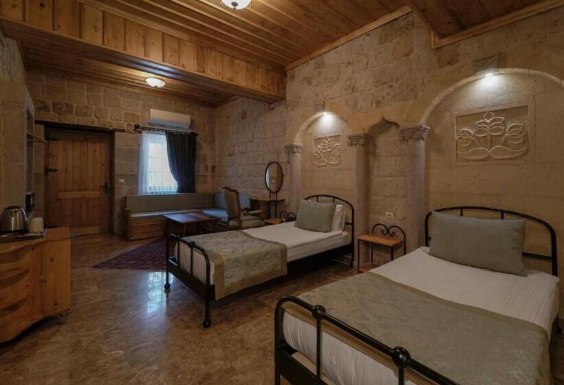 اتاق استاندارد با چشم‌انداز باغ, Cratus Stone Palace