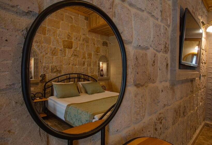 اتاق استاندارد, Cratus Stone Palace