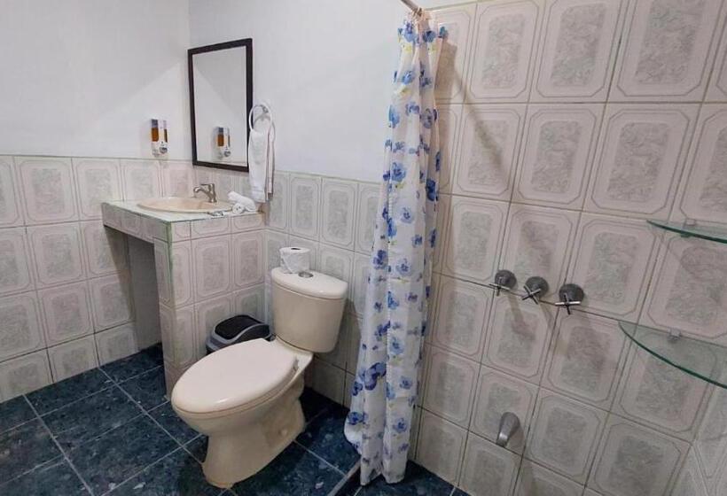 غرفة عائلية, Casa Thirema Tortuguero