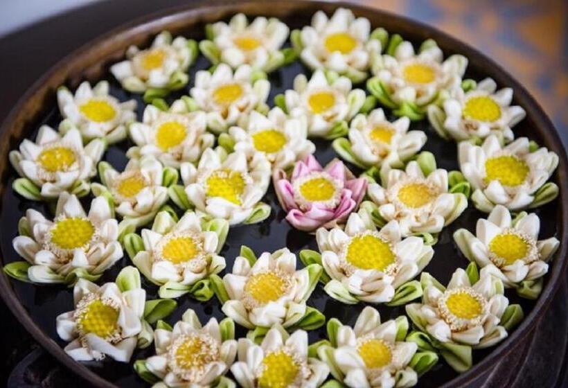 Номер Deluxe с Балконом, Atelier