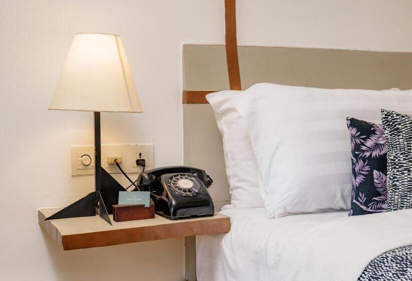 Номер Deluxe с Балконом, Atelier