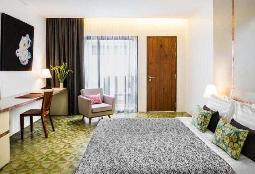 Номер Deluxe с Балконом, Atelier