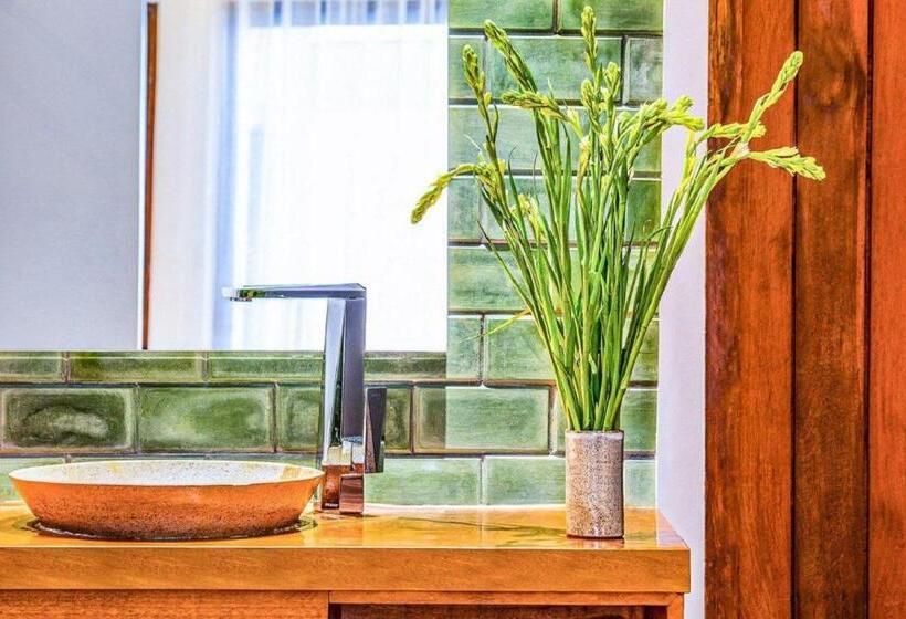 Номер Deluxe с Балконом, Atelier