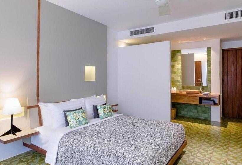 Номер Deluxe, Atelier