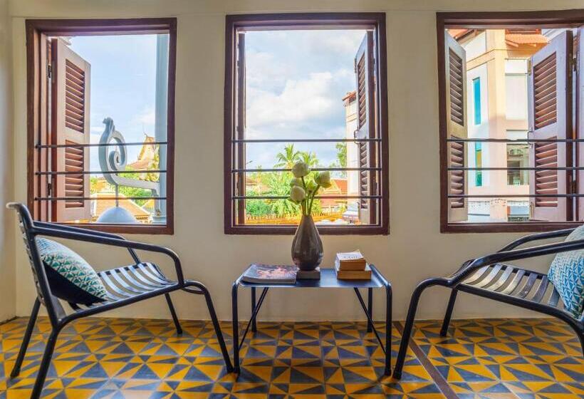 Номер Deluxe с Балконом, Atelier