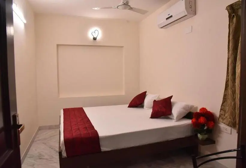 Premium Neljän Hengen Huone, Home Stay @ Kommiya Inn