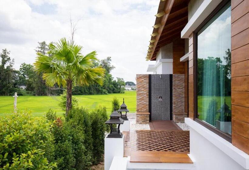 Номер Deluxe с Балконом, Thantara Resort Chiangmai