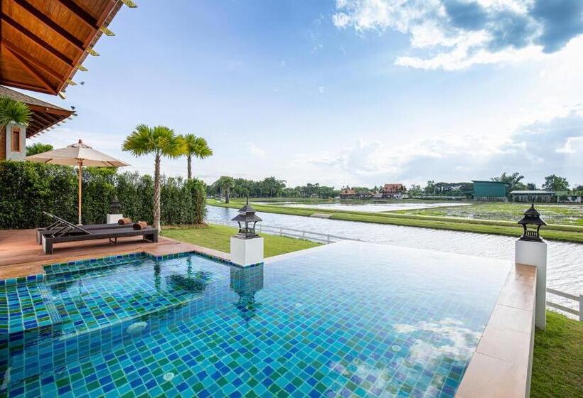 Номер Deluxe с Балконом, Thantara Resort Chiangmai