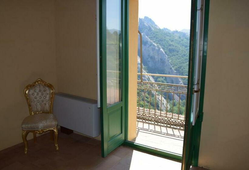 اتاق استاندارد با تراس, Arm  Gervasio La Residenza