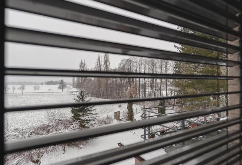 スタンダード4人部屋, Kozlova Vila