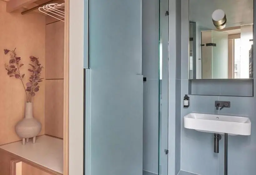 استودیوی استاندارد, Buckle Street Studios By Locke, Aldgate