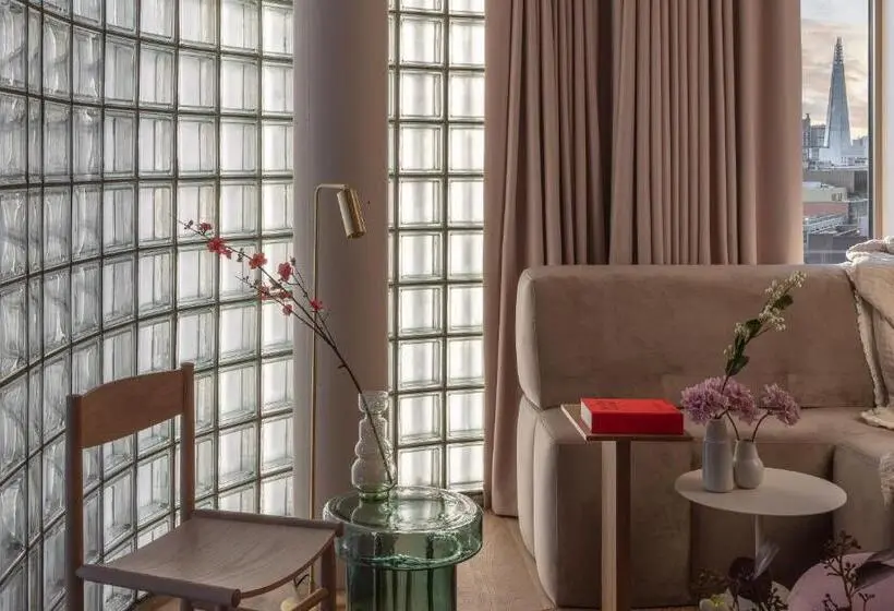 استودیوی استاندارد, Buckle Street Studios By Locke, Aldgate