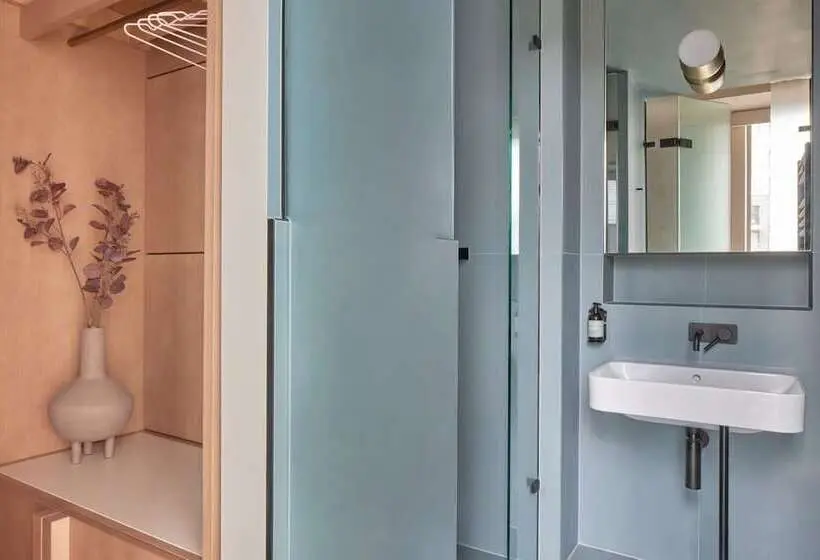 استودیوی استاندارد, Buckle Street Studios By Locke, Aldgate
