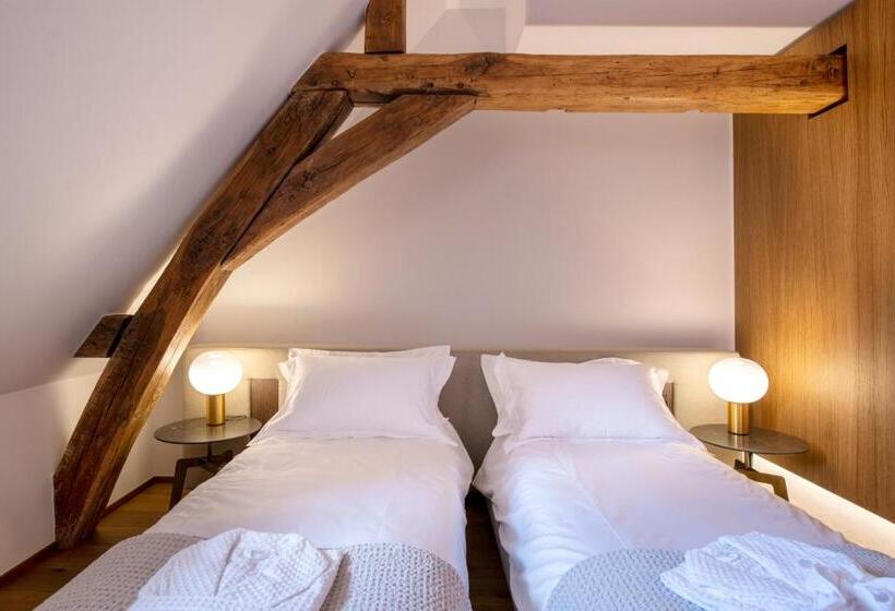 غرفة قياسية, Chateau De Wallerand