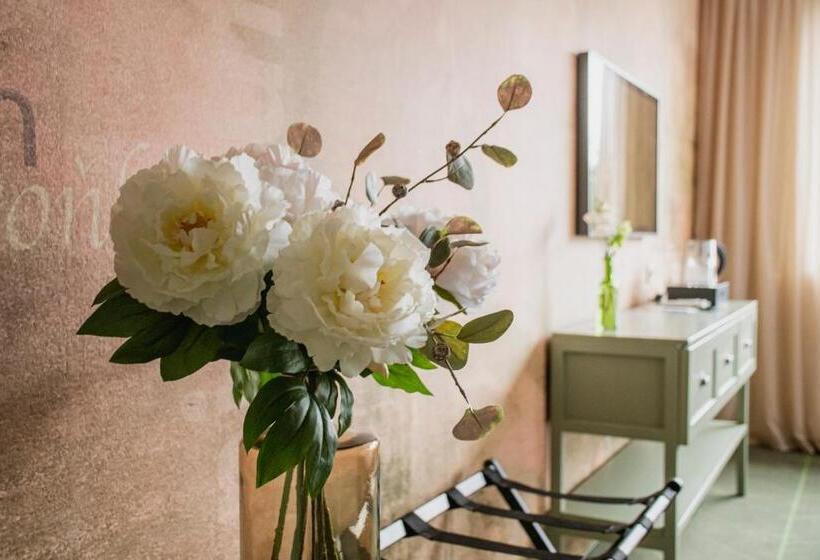 デラックスルーム, Herbarium Boutique