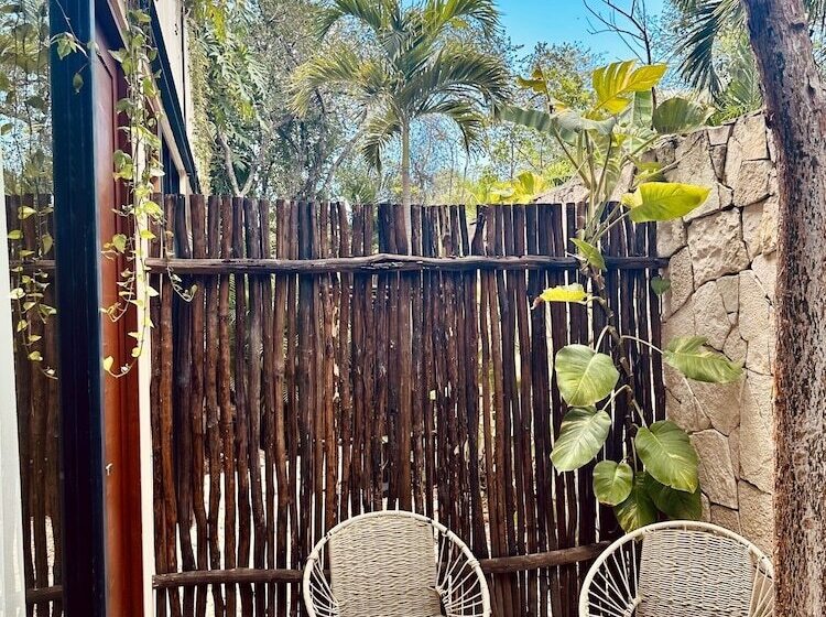 דירת חדר, Kuukum Tulum